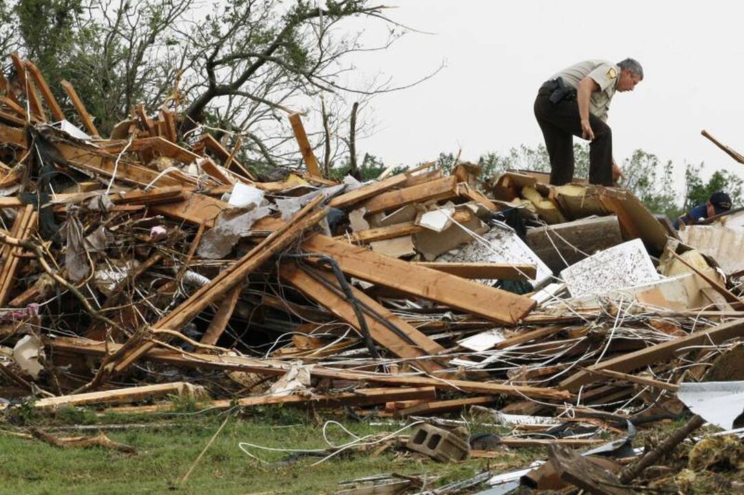 Oklahomoje ir Kanzase tornadai ir audros nusinešė septynias gyvybes