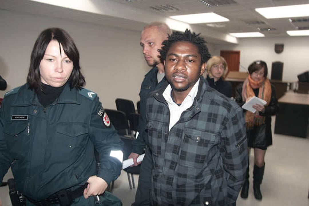 Teismo dovana nigeriečio gimtadienio proga – nelaisvė (papildyta)
