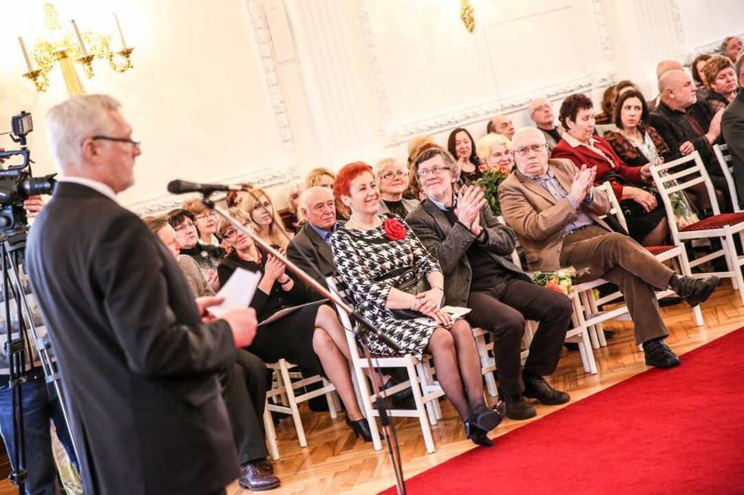 Knyga apie Maironį A. Ruseckaitei pelnė B. Brazdžionio premiją
