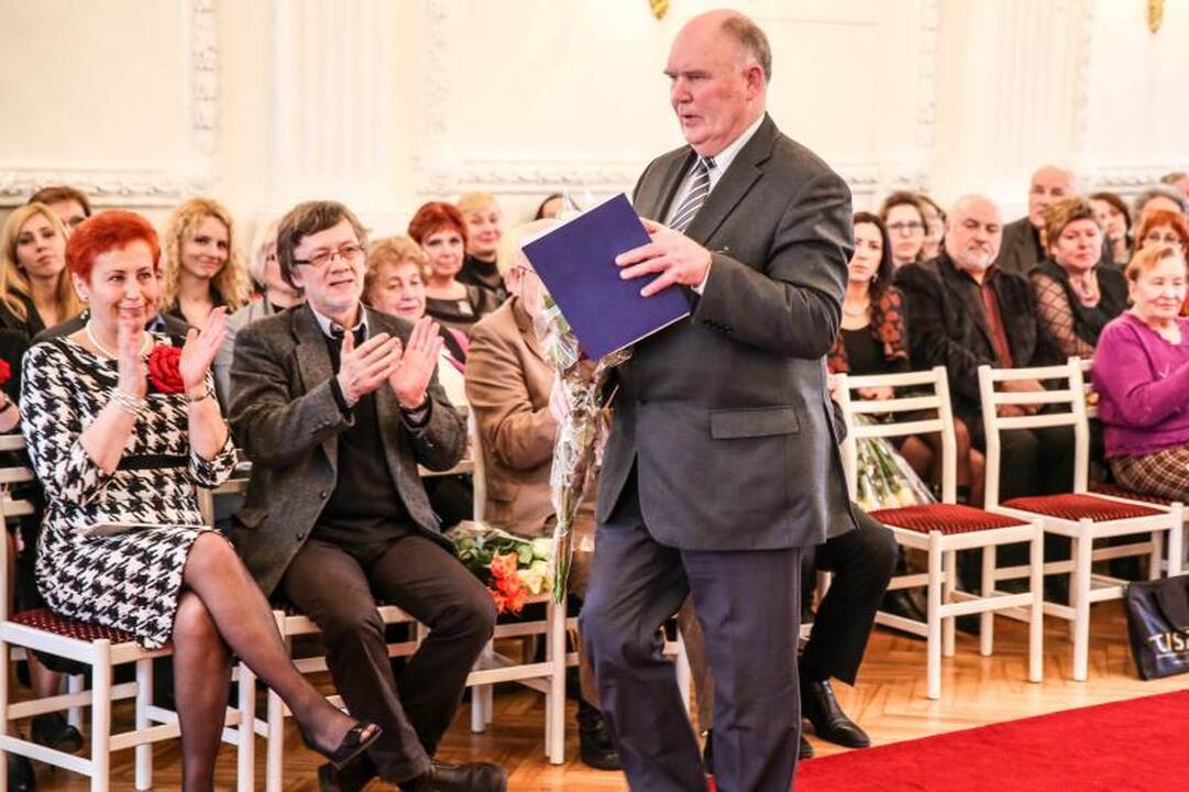 Knyga apie Maironį A. Ruseckaitei pelnė B. Brazdžionio premiją