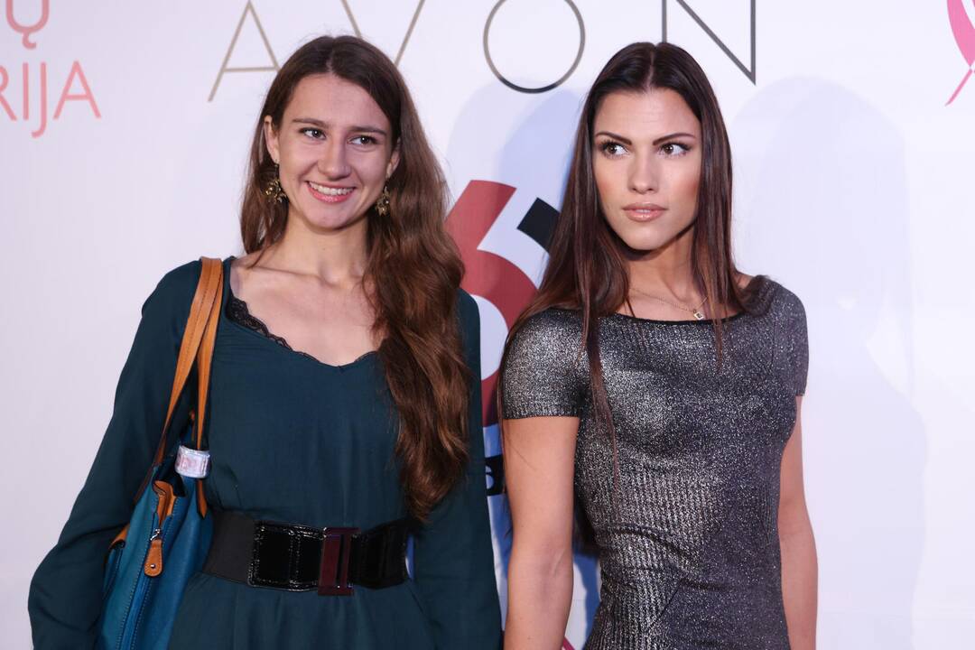 „Mis Lietuva“ gundė „kietu įvaizdžiu“ ir atvira nugara