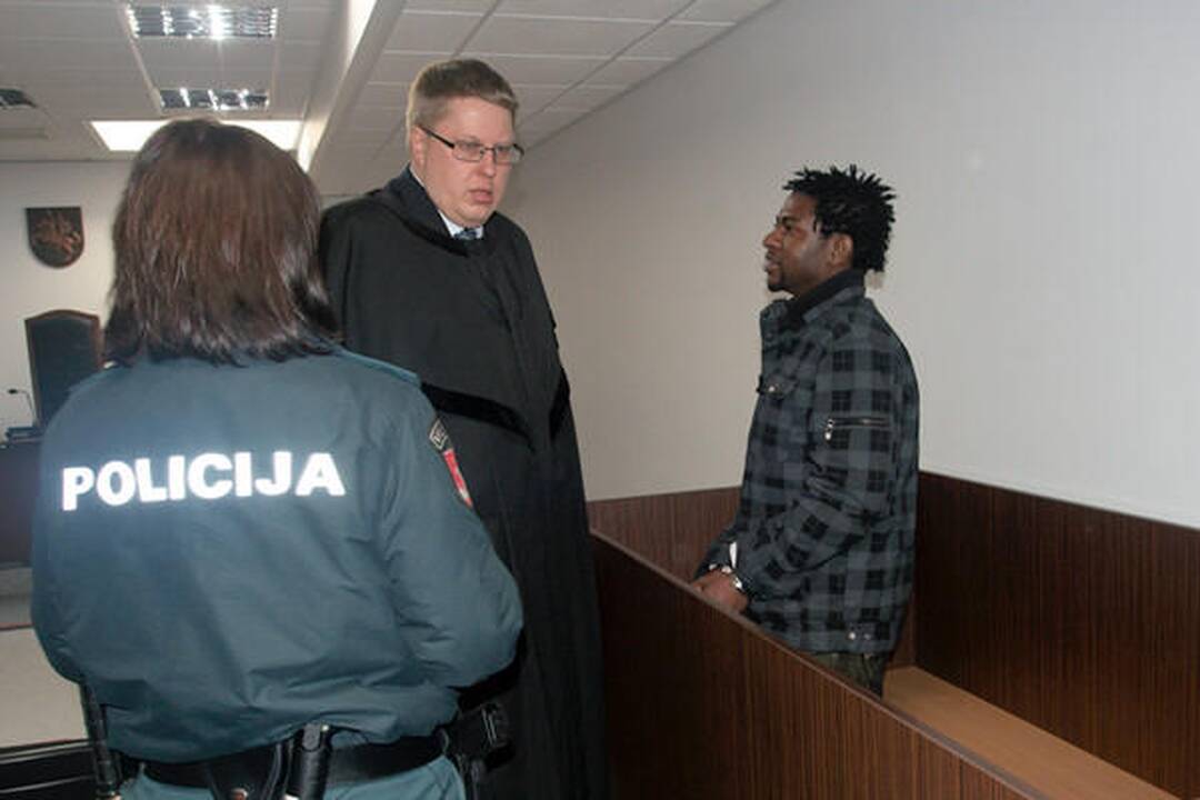 Teismo dovana nigeriečio gimtadienio proga – nelaisvė (papildyta)