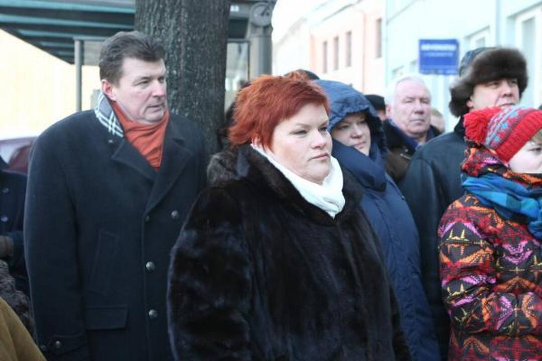 Vilniuje atidengta paminklinė lenta A.M.Brazauskui 