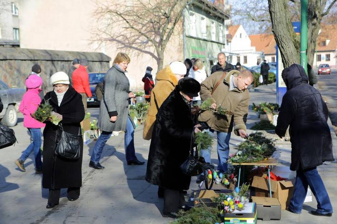 Jaunimo mišiose mažieji klaipėdiečiai raginti netramdyti gerų emocijų