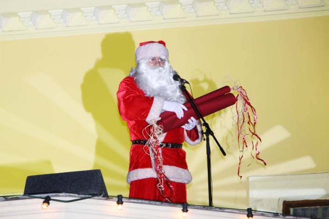 Įžiebta Kalėdų eglė 