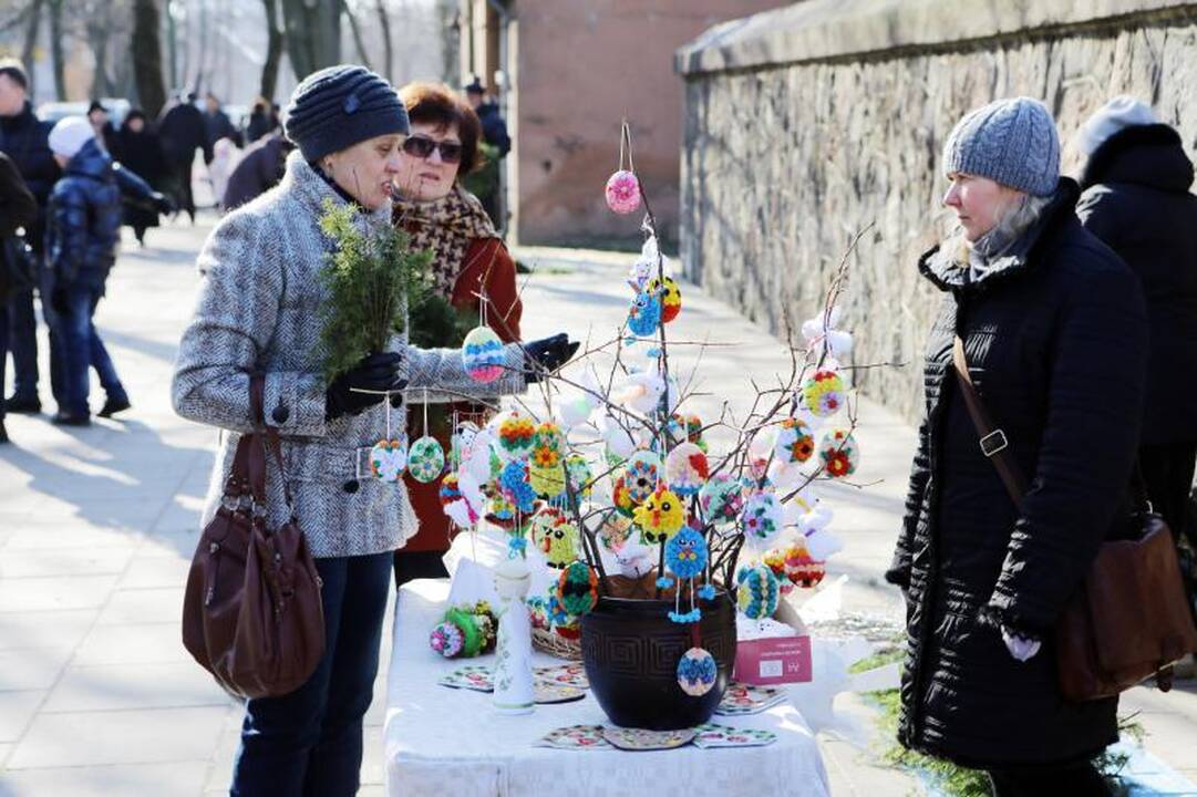 Jaunimo mišiose mažieji klaipėdiečiai raginti netramdyti gerų emocijų