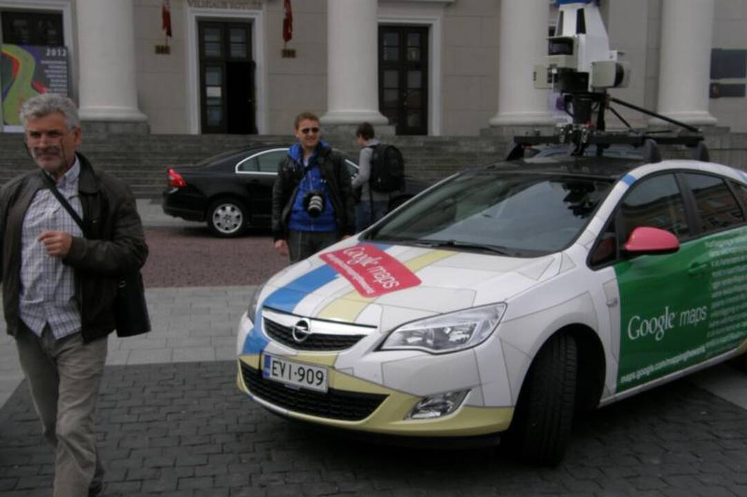 „Google“ automobiliai į šalies gatves išriedės penktadienį