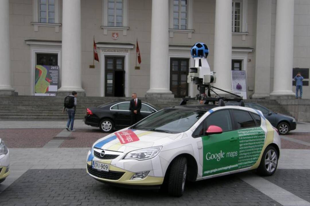„Google“ automobiliai į šalies gatves išriedės penktadienį
