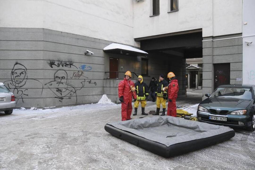 Vilniaus centre rastas vokas su neaiškaus turinio medžiaga