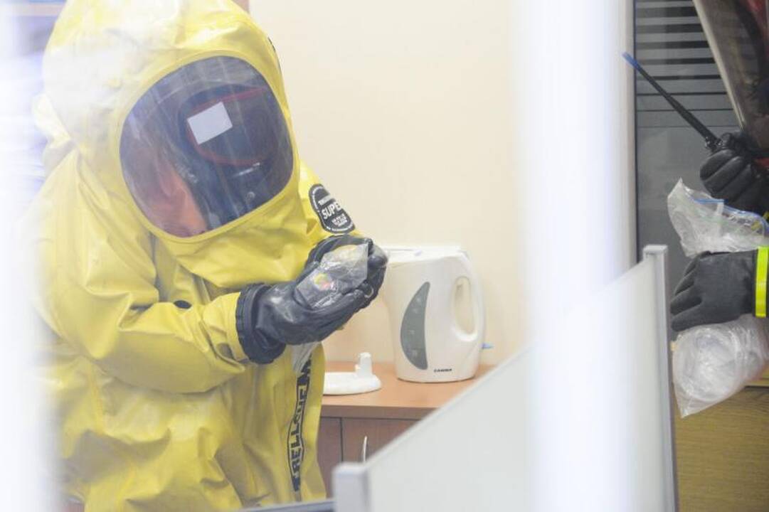 Vilniaus centre rastas vokas su neaiškaus turinio medžiaga