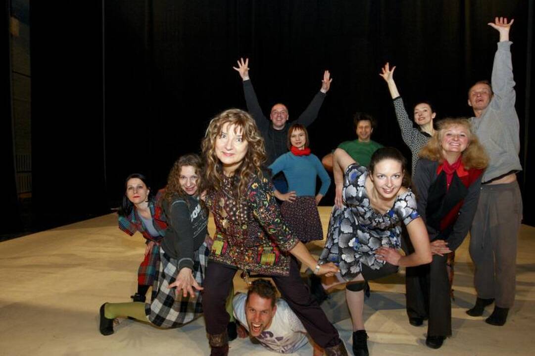 Šokio teatrui „Aura“ – 30              metų