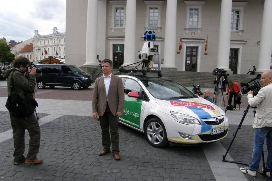 „Google“ automobiliai į šalies gatves išriedės penktadienį