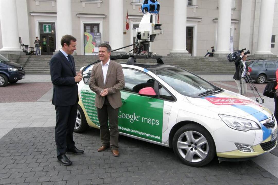 „Google“ automobiliai į šalies gatves išriedės penktadienį