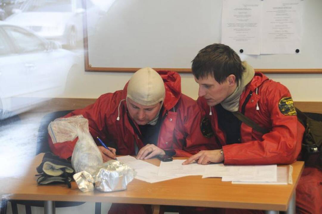 Vilniaus centre rastas vokas su neaiškaus turinio medžiaga