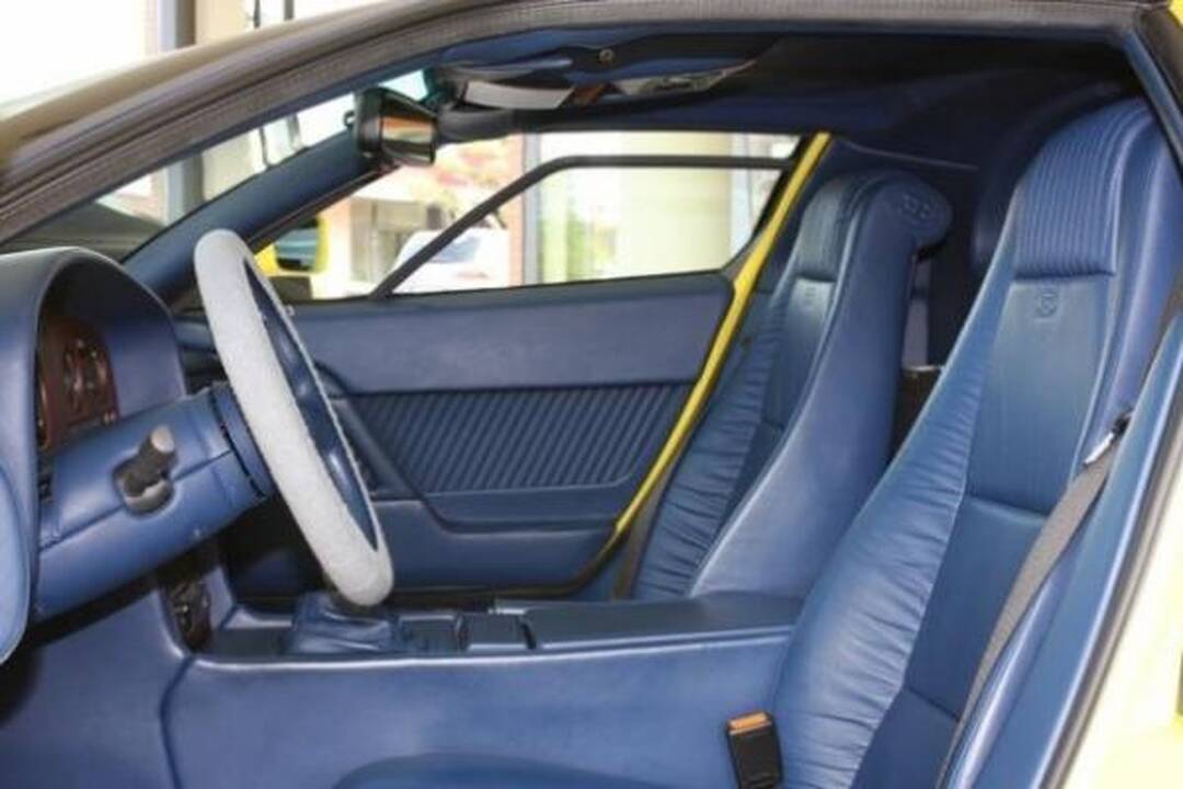 M. Schumacherio „Bugatti“ – aukcione