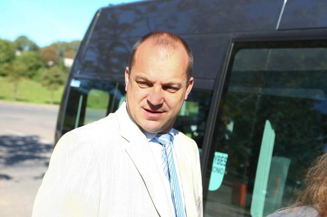 Vilniaus senamiesčio gatvėmis rieda 4 autobusai
