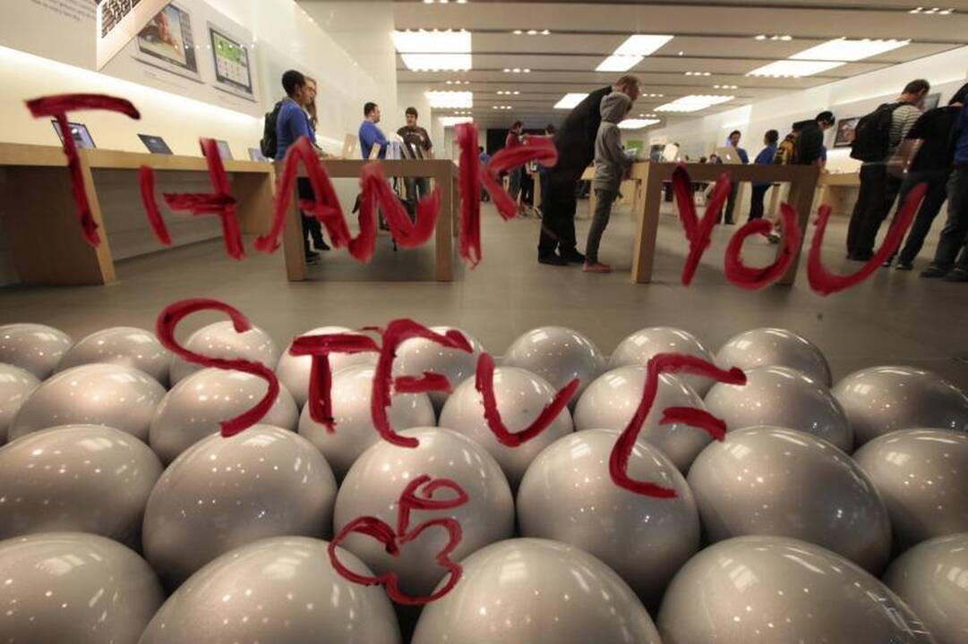 Apie Steve'ą Jobsą: B.Obama, B.Gatesas, M.Zuckerbergas