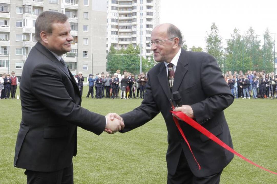 Fabijoniškėse vartus atvėrė naujas futbolo stadionas