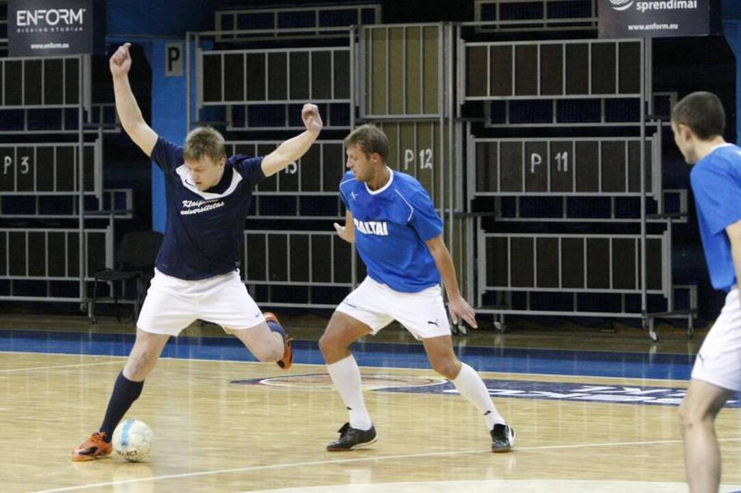 Klaipėdos salės futbolo čempionai paaiškėjo tik po baudinių 