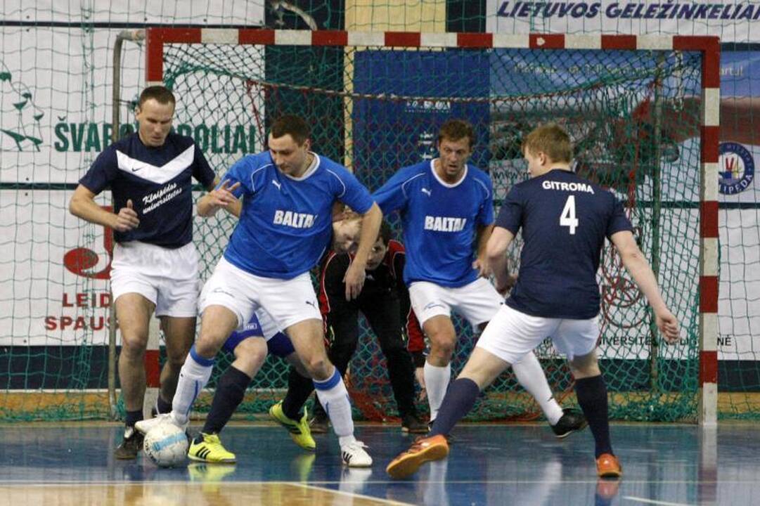 Klaipėdos salės futbolo čempionai paaiškėjo tik po baudinių 