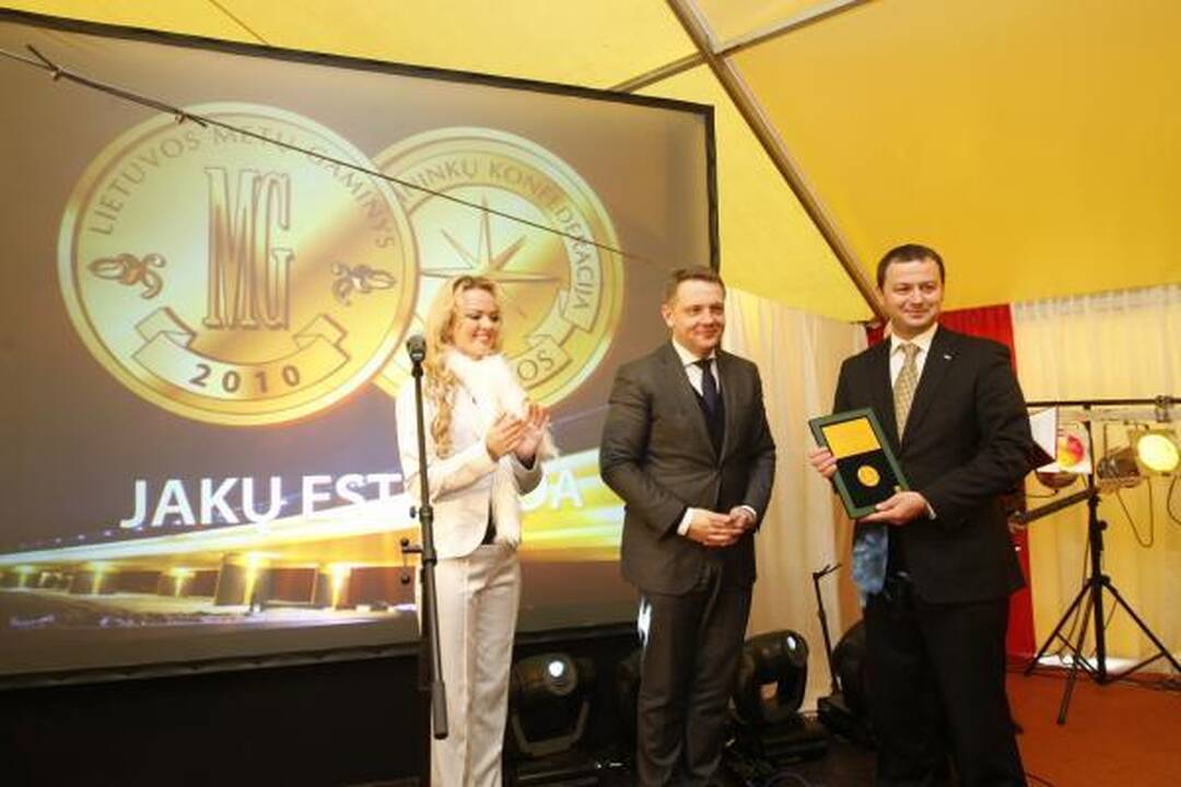 Jakų žiede atidaryta rekordinė estakada mažins spūstis