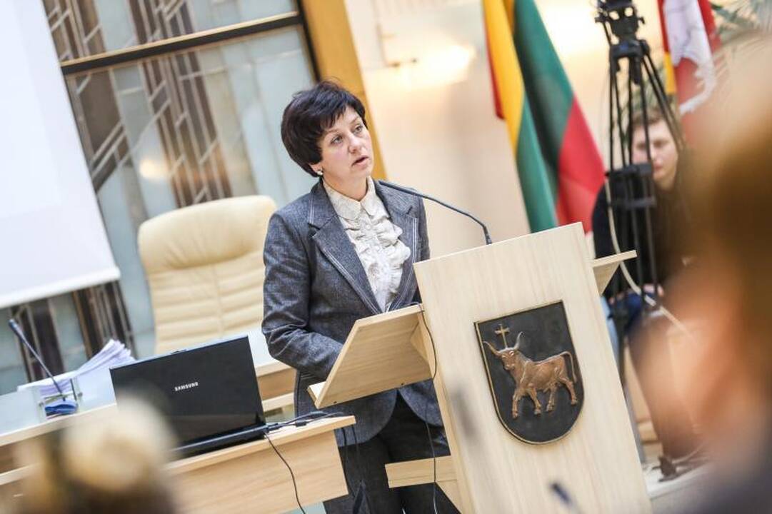 Butano karalius vedė nekilmingą pavaldinę 