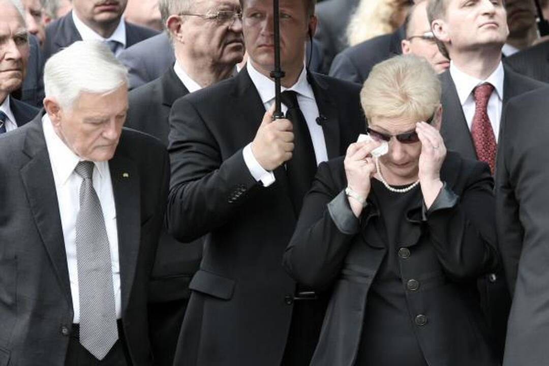 Prezidentas A.Brazauskas palaidotas 