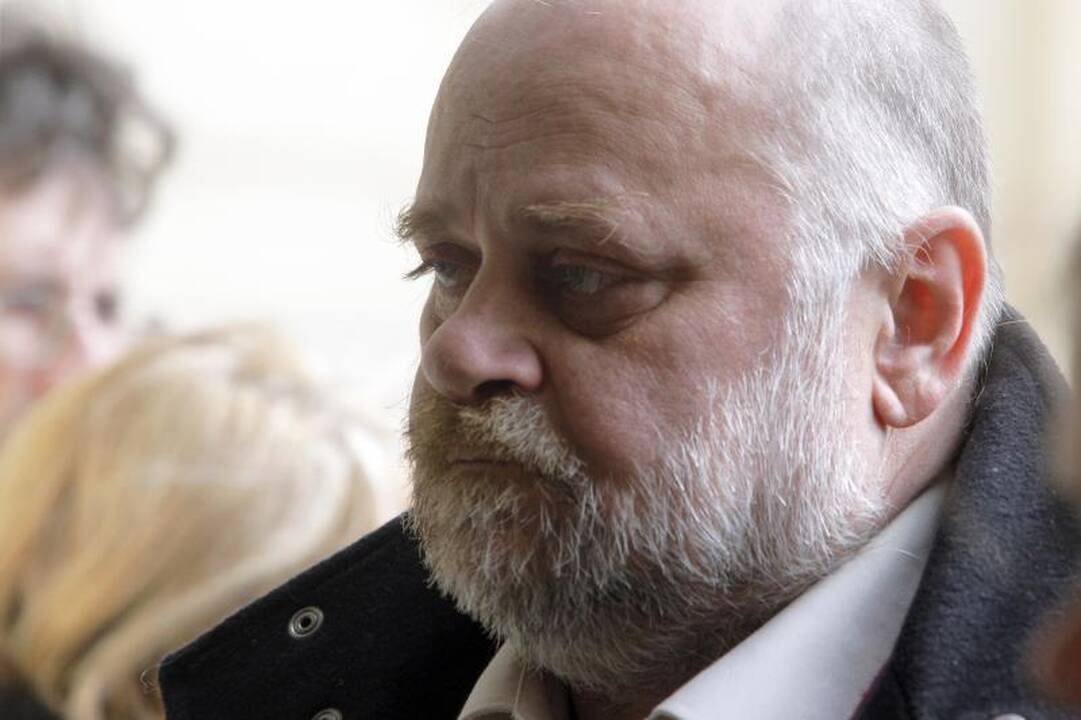 Simboliška: balandžio sniegas išlydėjo M. Martinaitį į amžinybę