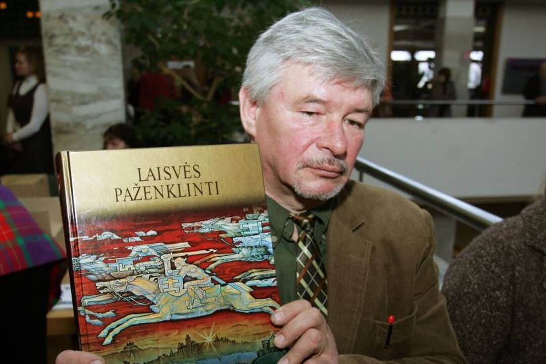 Paroda   primena   istorines   žaizdas  