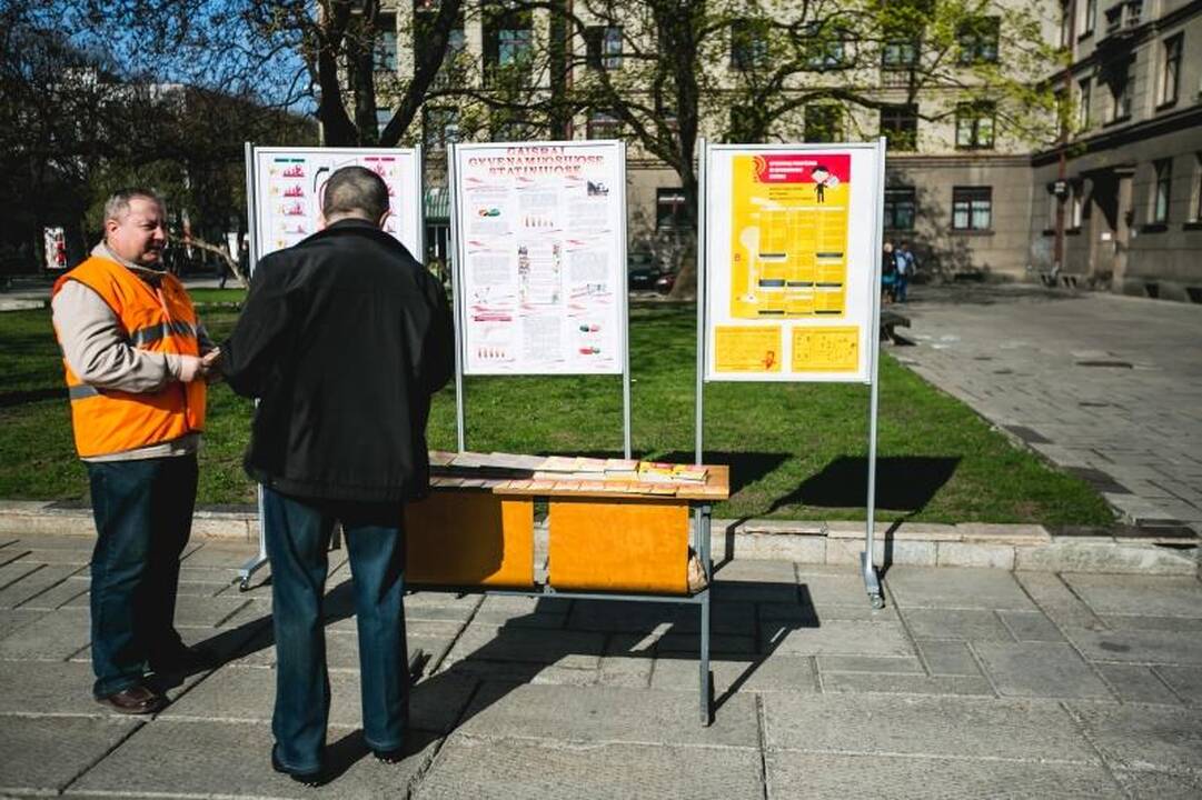 Šilainių tragedijos pamokos: ugniagesiai išbandė naują oro pagalvę