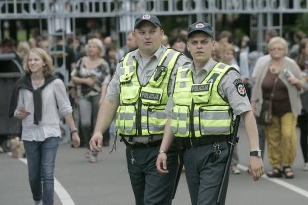 R.Stewarto koncertą lydėjo žaibai
