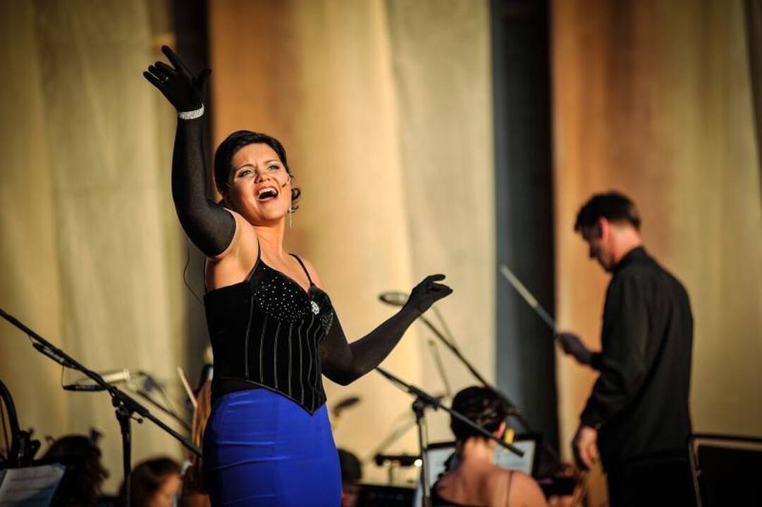 „Operetę Kauno pilyje“ lydėjo saulės ir gerbėjų šiluma
