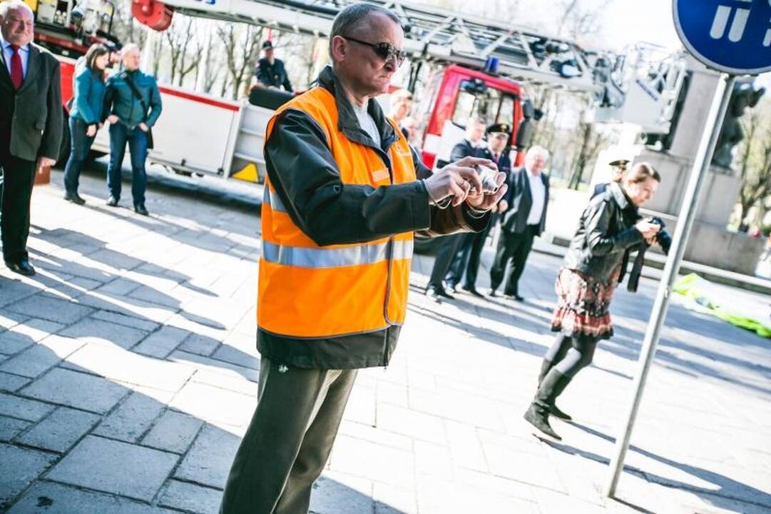 Šilainių tragedijos pamokos: ugniagesiai išbandė naują oro pagalvę