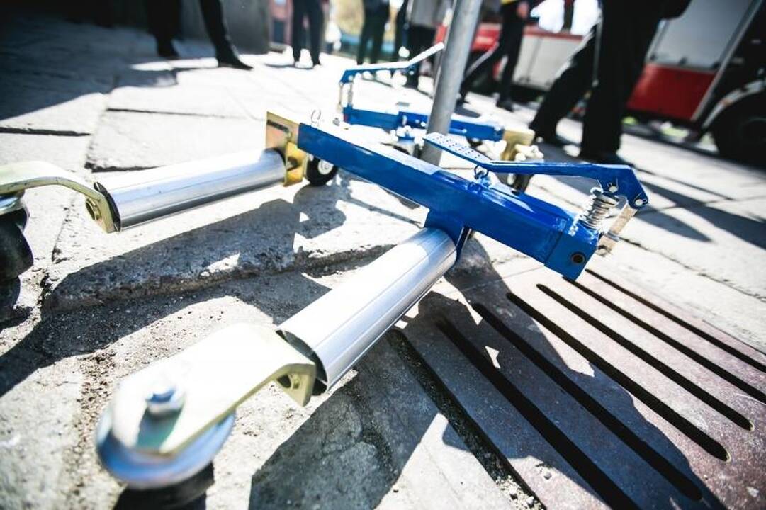 Šilainių tragedijos pamokos: ugniagesiai išbandė naują oro pagalvę