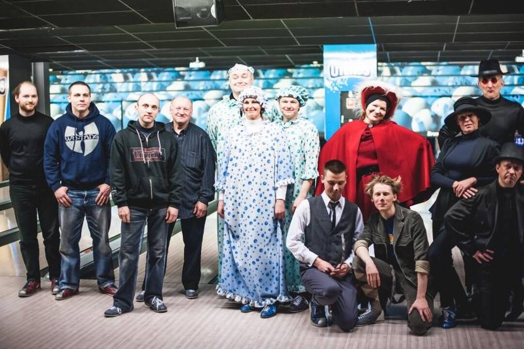 Kauno teatralų boulingo turnyre triumfavo Mažasis teatras