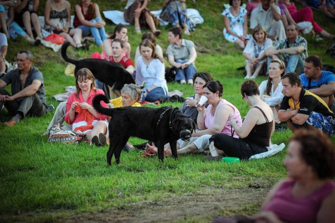 „Operetę Kauno pilyje“ lydėjo saulės ir gerbėjų šiluma