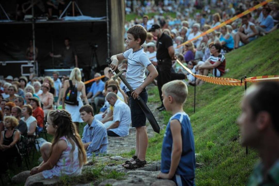 „Operetę Kauno pilyje“ lydėjo saulės ir gerbėjų šiluma
