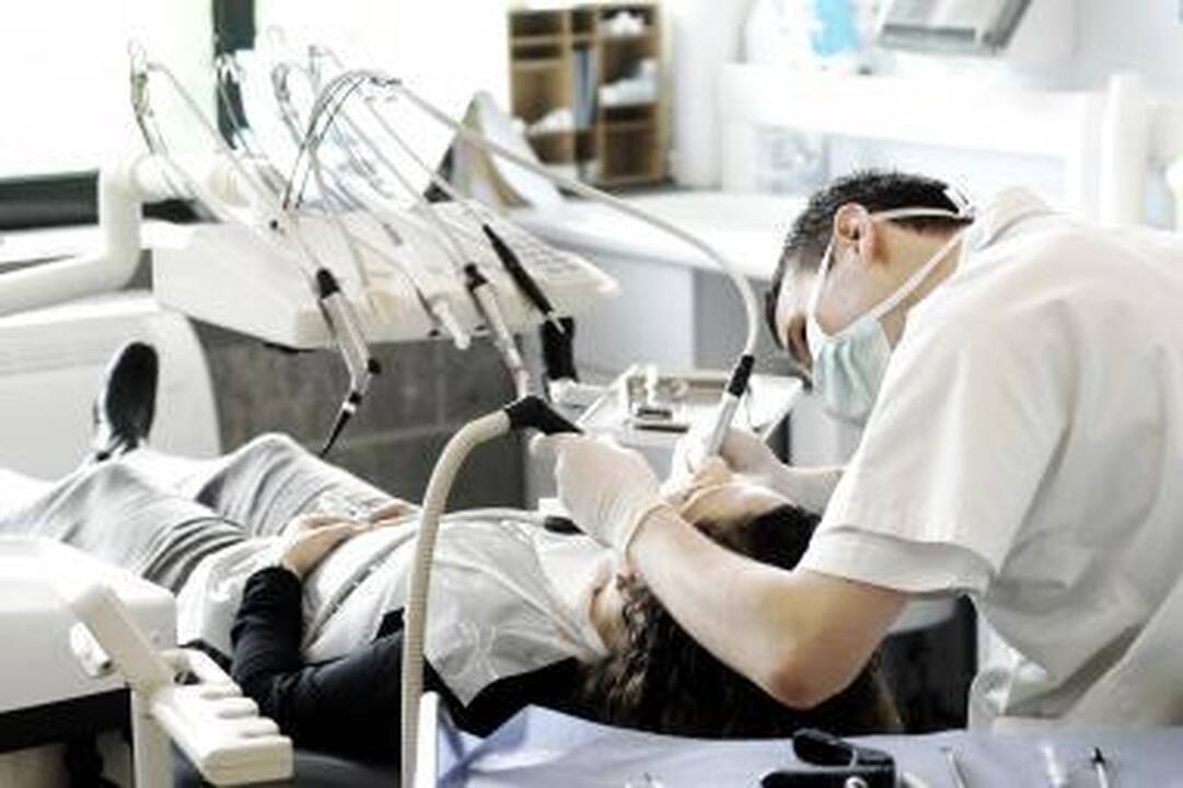 Odontologų pacientai vis dažniau griežia dantimis