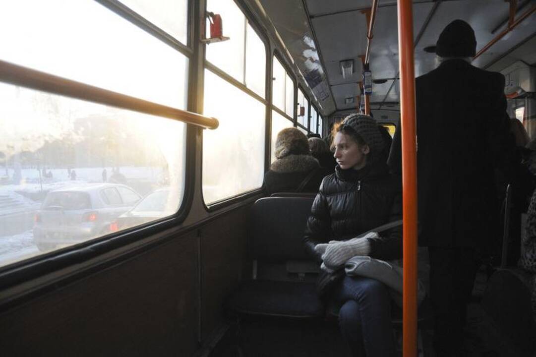 Eksperimentas: pasišildyti galima ir troleibuse