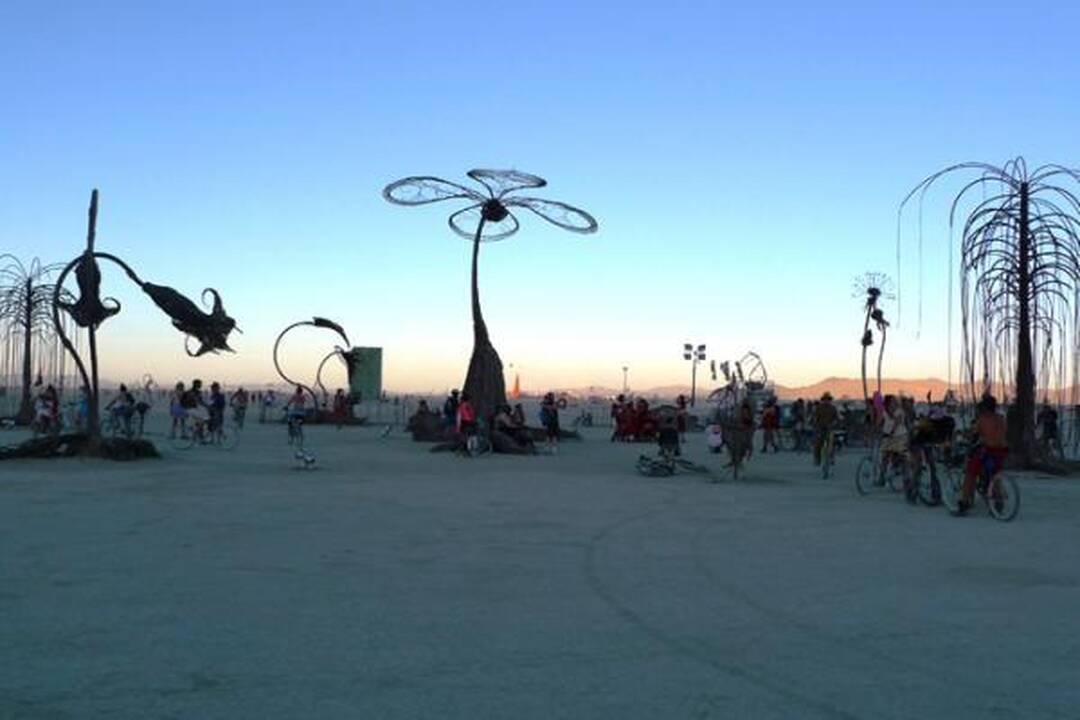Lietuviai „Burning Man“ festivalio dalyvius vaišins bulviniais blynais