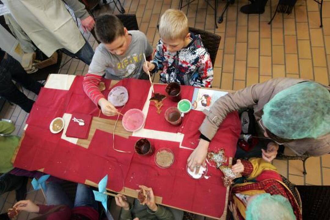 Vilniečių puošti meduoliai – vaikų namų auklėtiniams