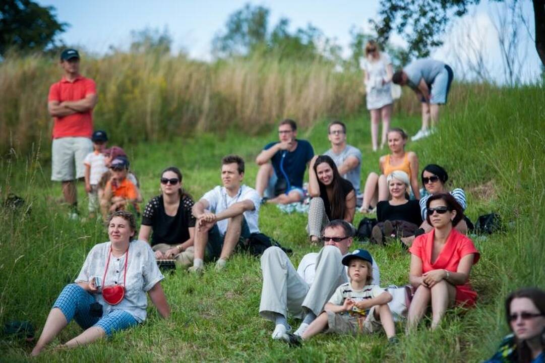 Forto pieva virto šachmatų lenta, o žmonės – karaliais ir rikiais