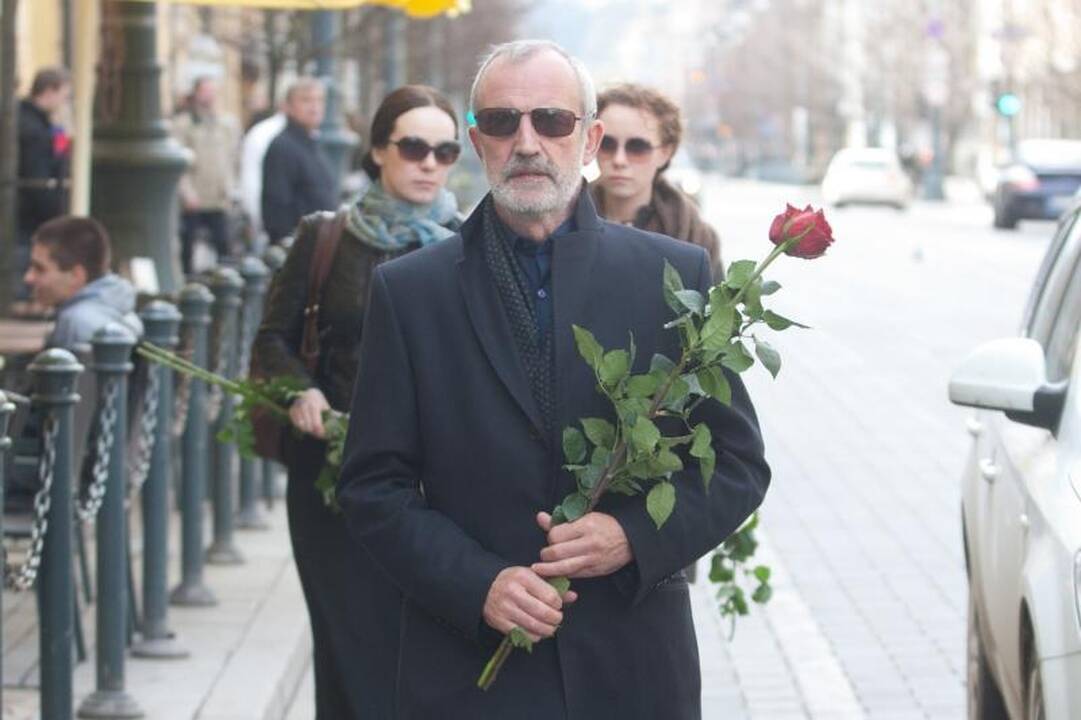 Lietuva atsisveikina su V. Šapranausku (papildyta)