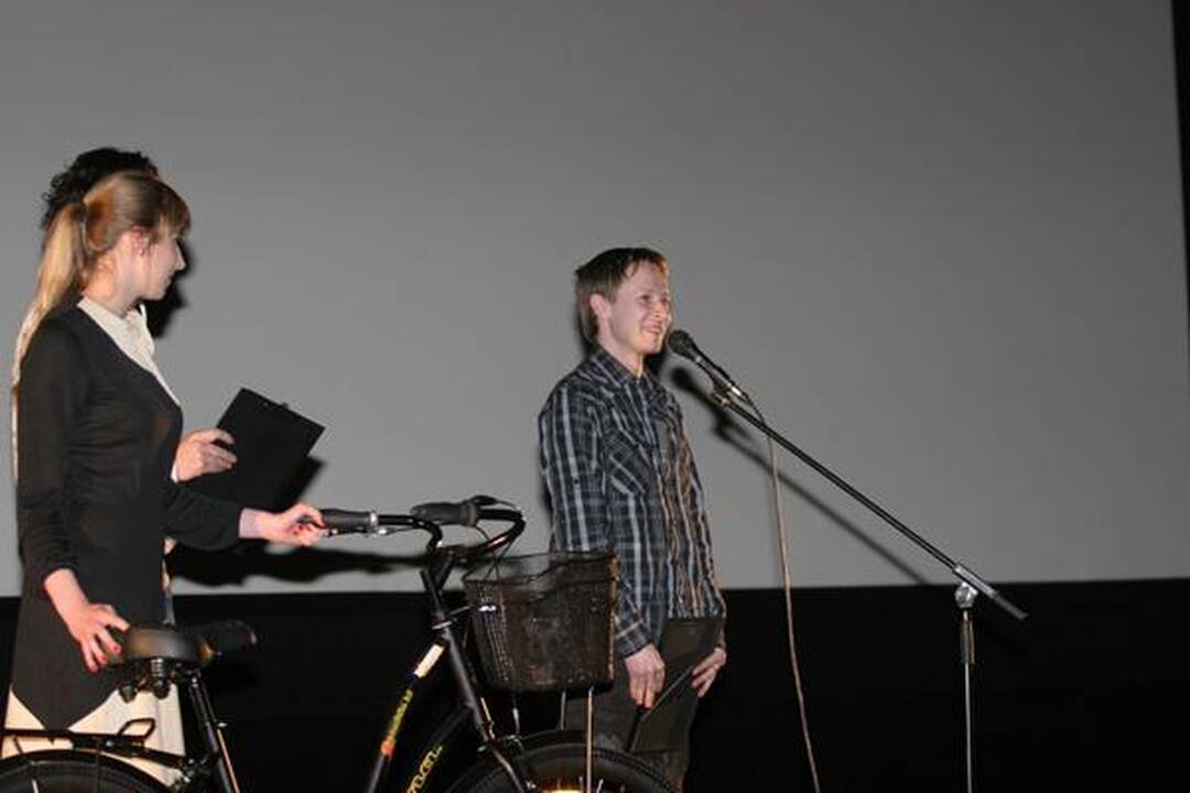 Apdovanoti „Pravda 1 minutė“ filmų kūrėjai
