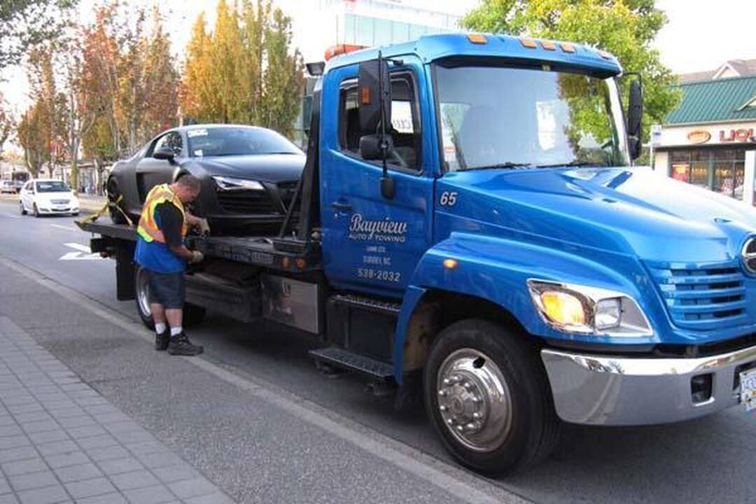 Gatvės lenktynės Vankuveryje: „supakuota“ automobilių už 5 mln. Lt