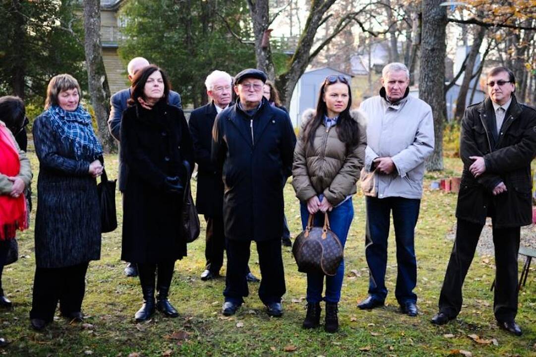 Ministras D.Jankauskas aukojo ir kvietė košės