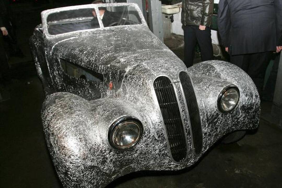 J.Urbaitis pristatė 12 metų kurtą unikalų BMW