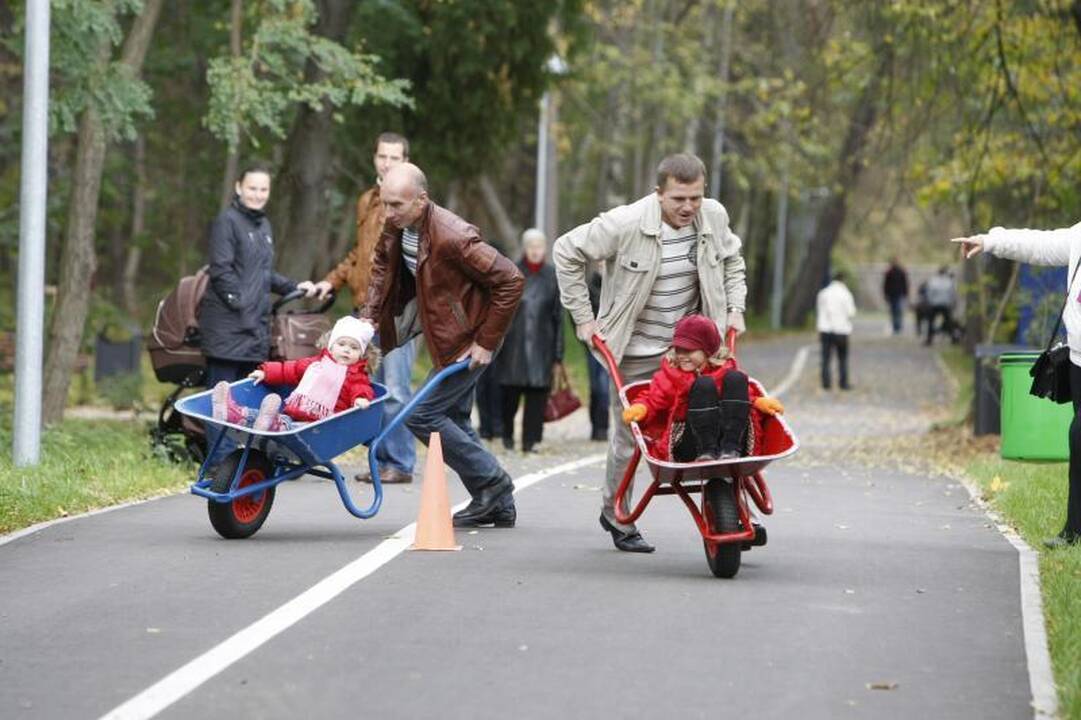 Parke šurmuliavo klaipėdiečių šeimų šventė