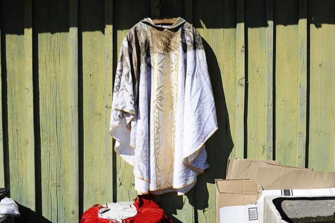 Gaisras sunaikino Paštuvos bažnyčią Kauno rajone   