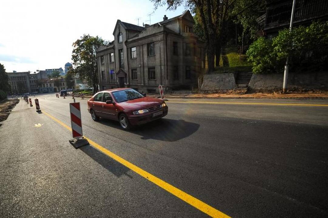 Parodos kalnu          vėl rieda autobusai 
